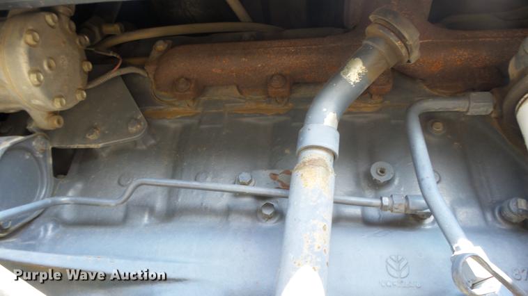 image for item DF4359 New Holland 8260 MFWD tractor