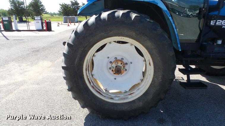 image for item DF4359 New Holland 8260 MFWD tractor