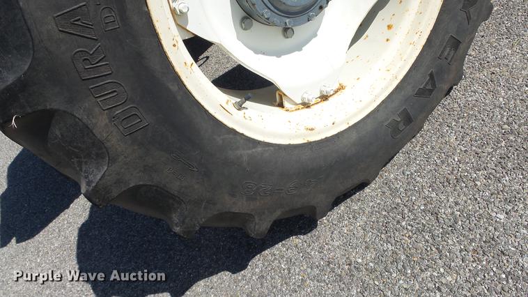 image for item DF4359 New Holland 8260 MFWD tractor