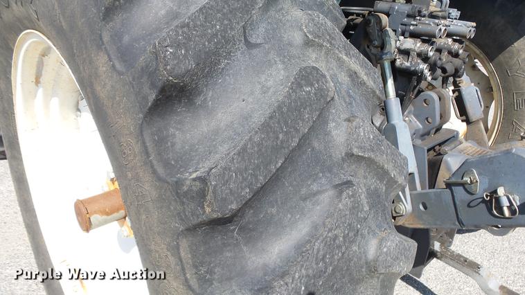 image for item DF4359 New Holland 8260 MFWD tractor