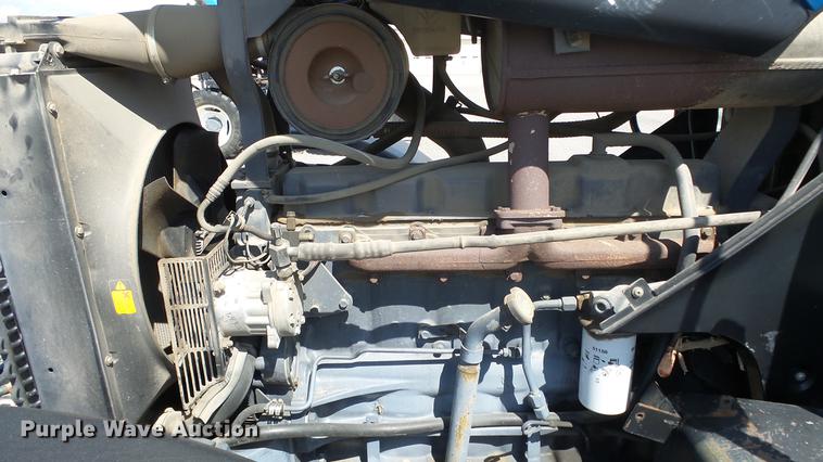 image for item DF4359 New Holland 8260 MFWD tractor