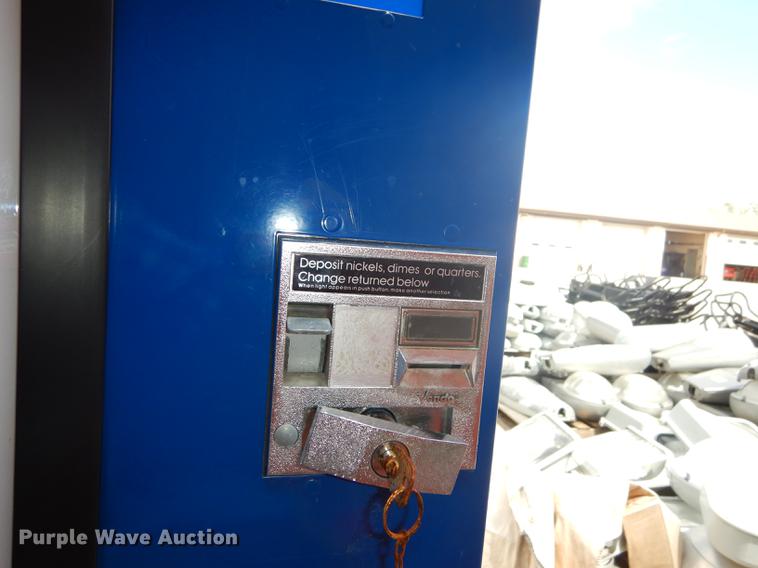 image for item EM9686 RC Cola vending machine