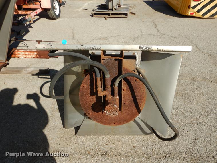 image for item FC9342 Flink V-box stainless steel spreader