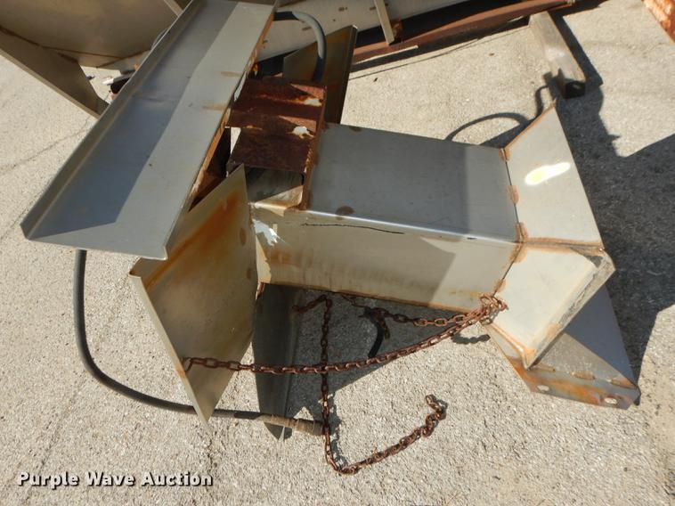 image for item FC9342 Flink V-box stainless steel spreader