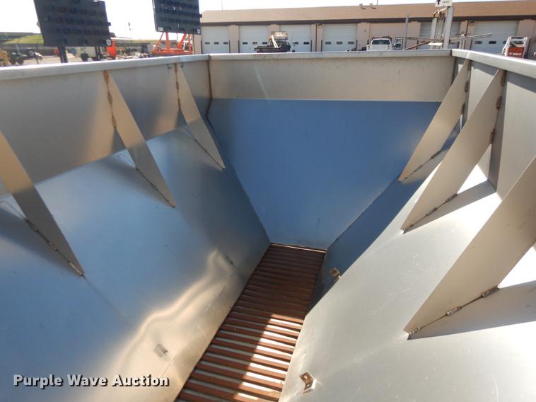 image for item FC9342 Flink V-box stainless steel spreader