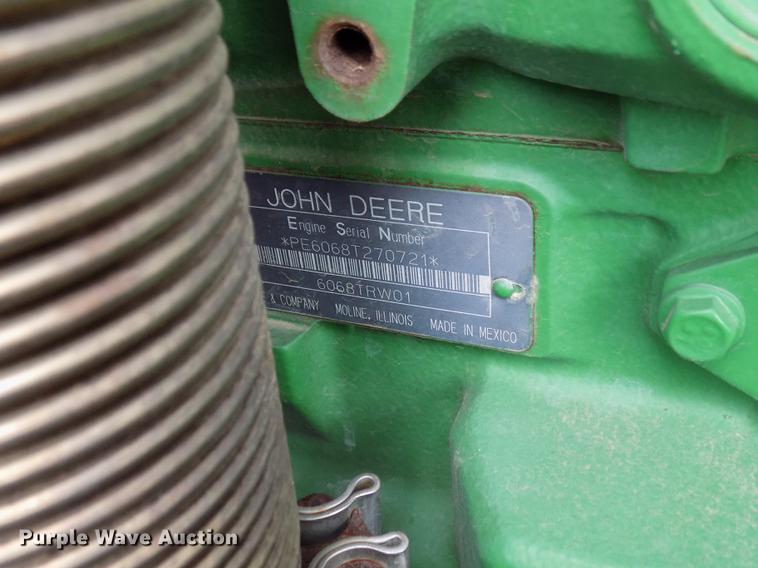 image for item FQ9006 2005 John Deere 7220 MFWD tractor