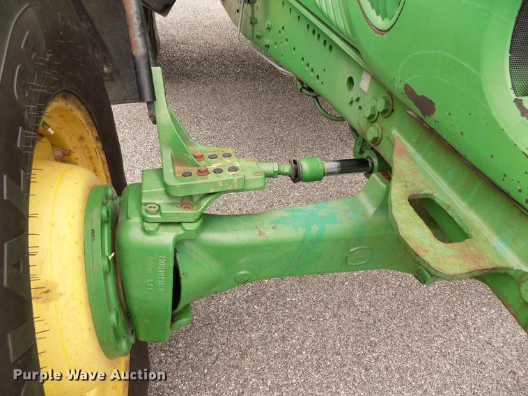 image for item FQ9006 2005 John Deere 7220 MFWD tractor