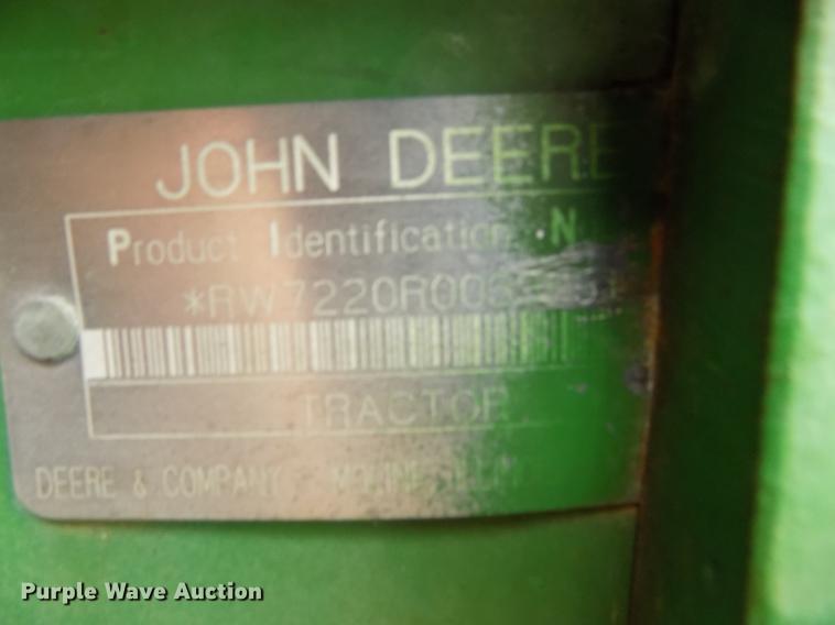 image for item FQ9006 2005 John Deere 7220 MFWD tractor