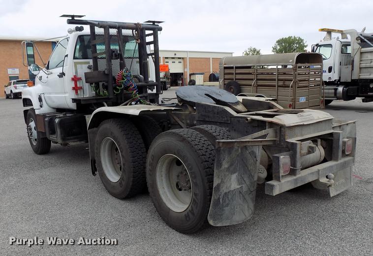 image for item FQ9007 2002 GMC C8500 semi truck