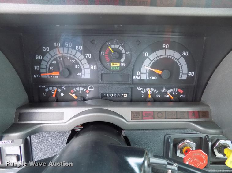 image for item FQ9007 2002 GMC C8500 semi truck