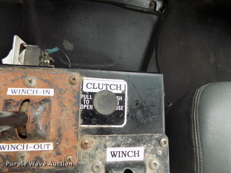 image for item FQ9007 2002 GMC C8500 semi truck