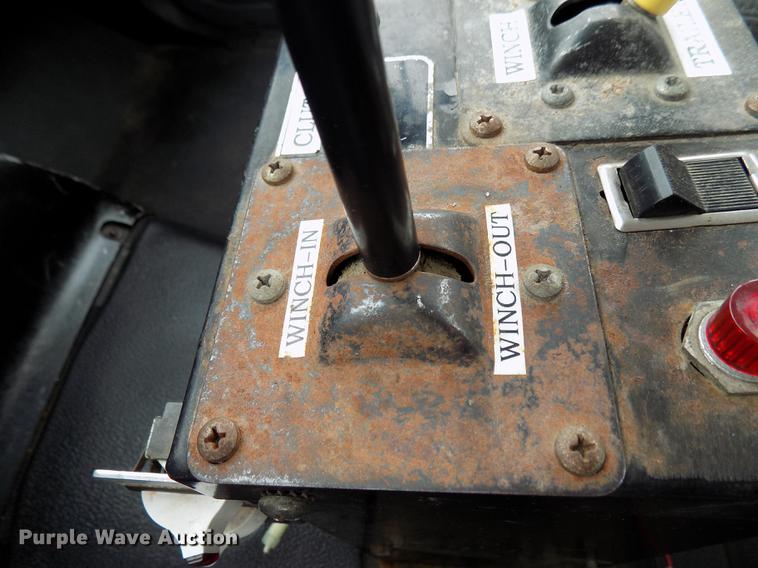 image for item FQ9007 2002 GMC C8500 semi truck