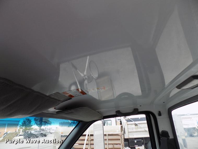 image for item FQ9007 2002 GMC C8500 semi truck