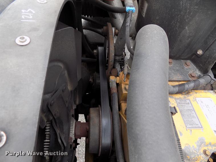 image for item FQ9007 2002 GMC C8500 semi truck