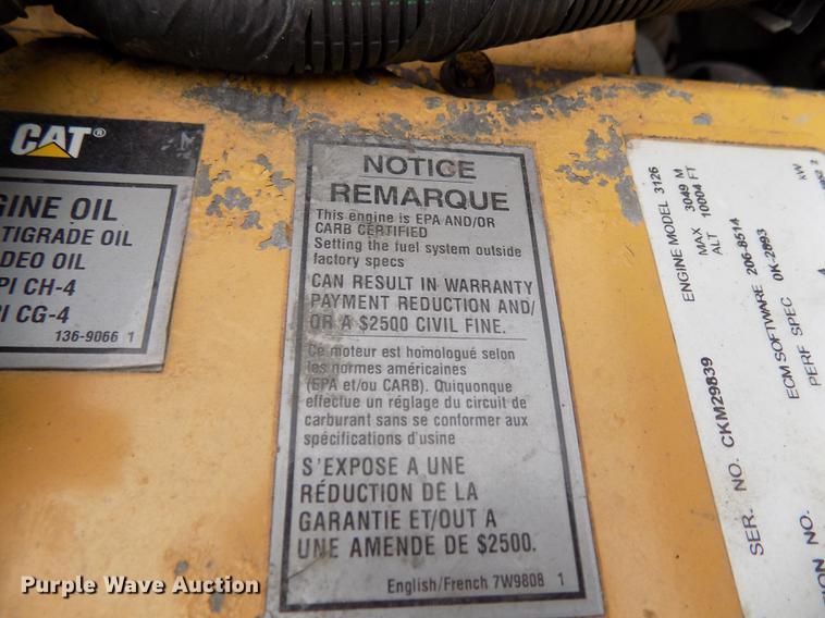 image for item FQ9007 2002 GMC C8500 semi truck