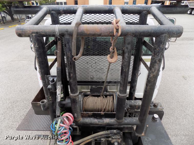 image for item FQ9007 2002 GMC C8500 semi truck