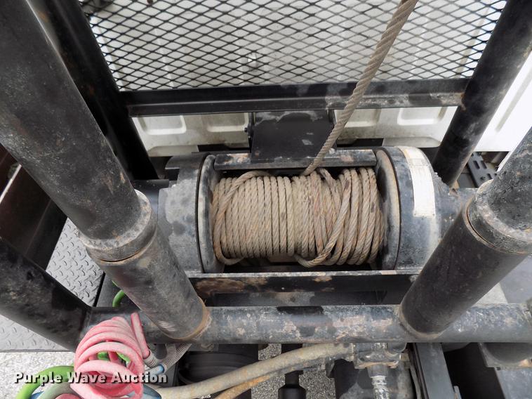 image for item FQ9007 2002 GMC C8500 semi truck