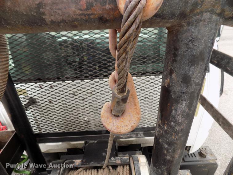 image for item FQ9007 2002 GMC C8500 semi truck