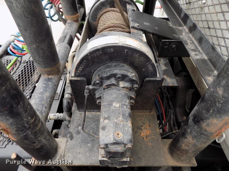 image for item FQ9007 2002 GMC C8500 semi truck