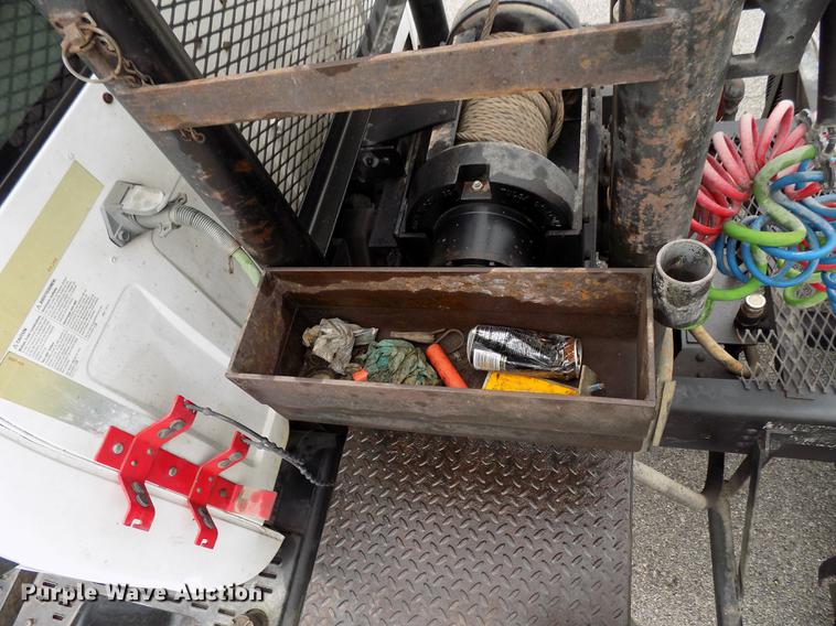 image for item FQ9007 2002 GMC C8500 semi truck