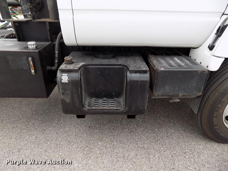 image for item FQ9007 2002 GMC C8500 semi truck