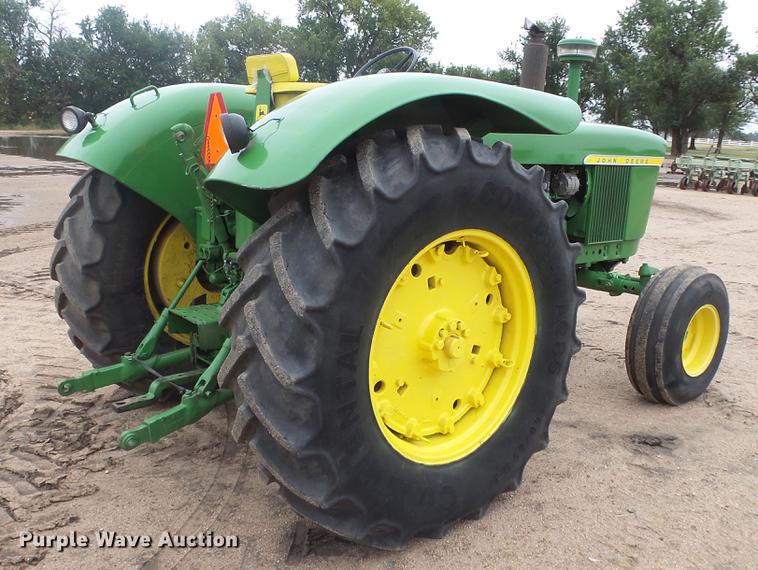 image for item AM9199 John Deere 4020 row crop tractor