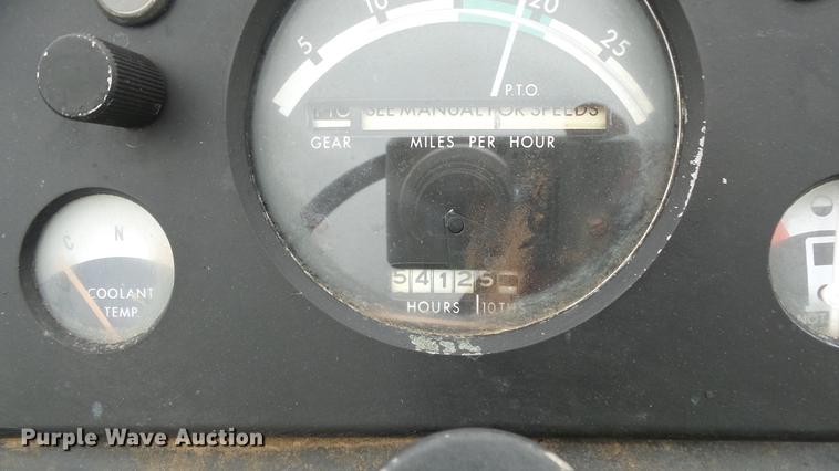 image for item AM9199 John Deere 4020 row crop tractor