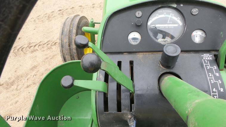 image for item AM9199 John Deere 4020 row crop tractor