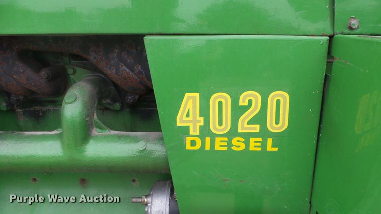 image for item AM9199 John Deere 4020 row crop tractor