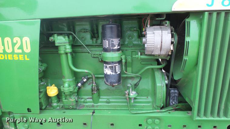 image for item AM9199 John Deere 4020 row crop tractor