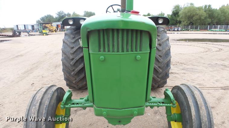 image for item AM9199 John Deere 4020 row crop tractor