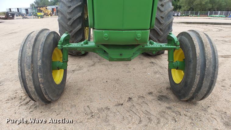 image for item AM9199 John Deere 4020 row crop tractor