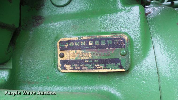 image for item AM9199 John Deere 4020 row crop tractor