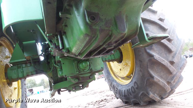 image for item AM9199 John Deere 4020 row crop tractor