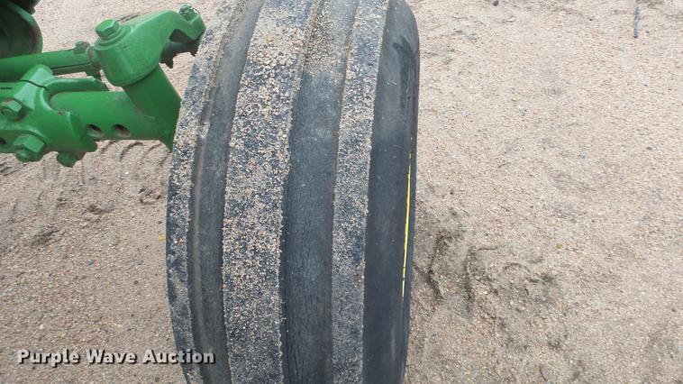 image for item AM9199 John Deere 4020 row crop tractor