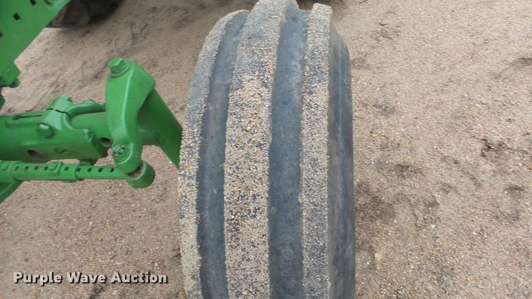 image for item AM9199 John Deere 4020 row crop tractor