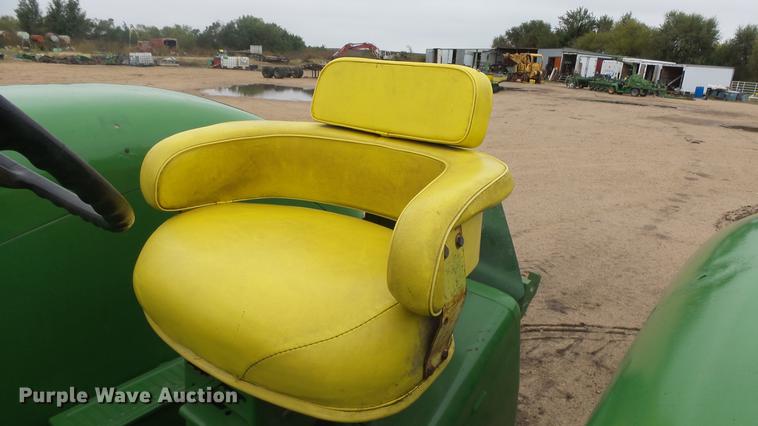 image for item AM9199 John Deere 4020 row crop tractor