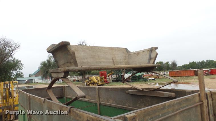 image for item AM9208 1906 Bolster wagon