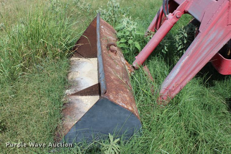 image for item BE9332 Massey-Ferguson tractor