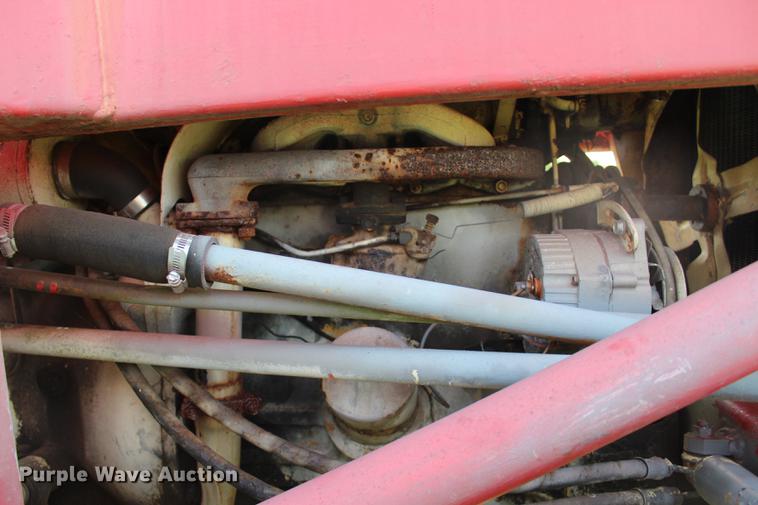 image for item BE9332 Massey-Ferguson tractor