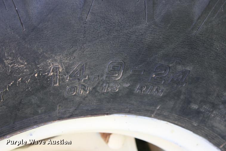 image for item BE9332 Massey-Ferguson tractor