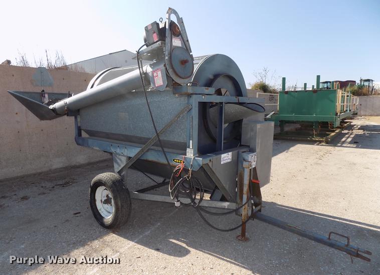image for item DB8572 Neco 51A grain cleaning machine