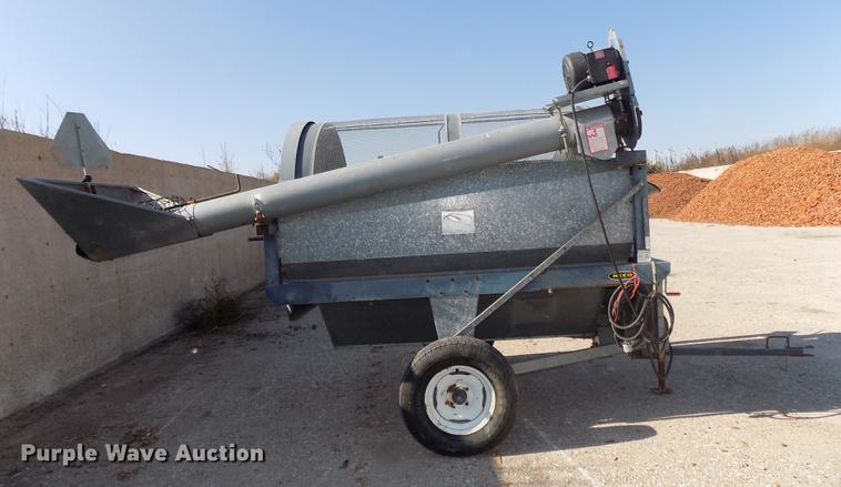 image for item DB8572 Neco 51A grain cleaning machine