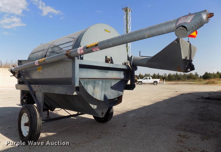 image for item DB8572 Neco 51A grain cleaning machine