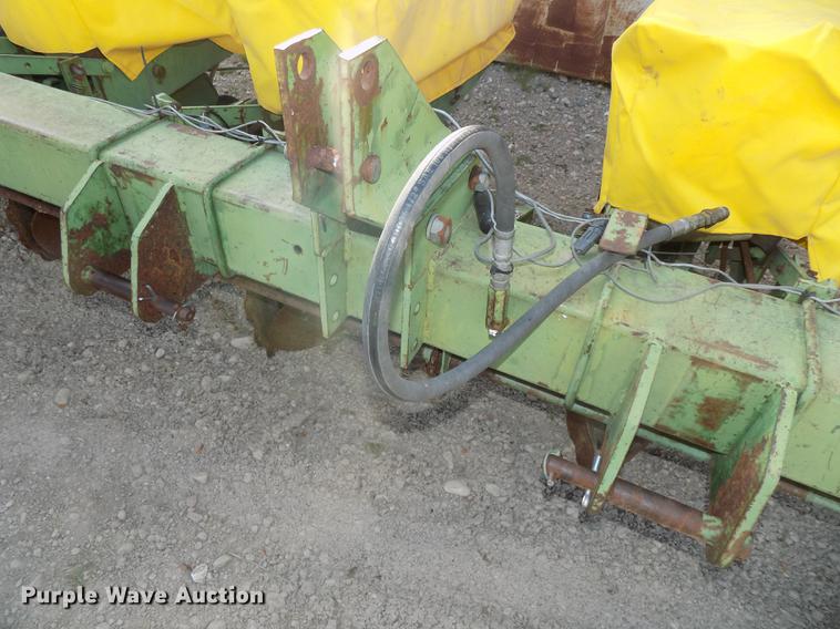 image for item DB8573 John Deere 7100 Max Emerge planter