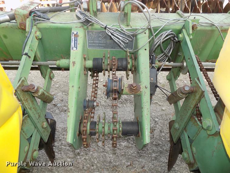 image for item DB8573 John Deere 7100 Max Emerge planter