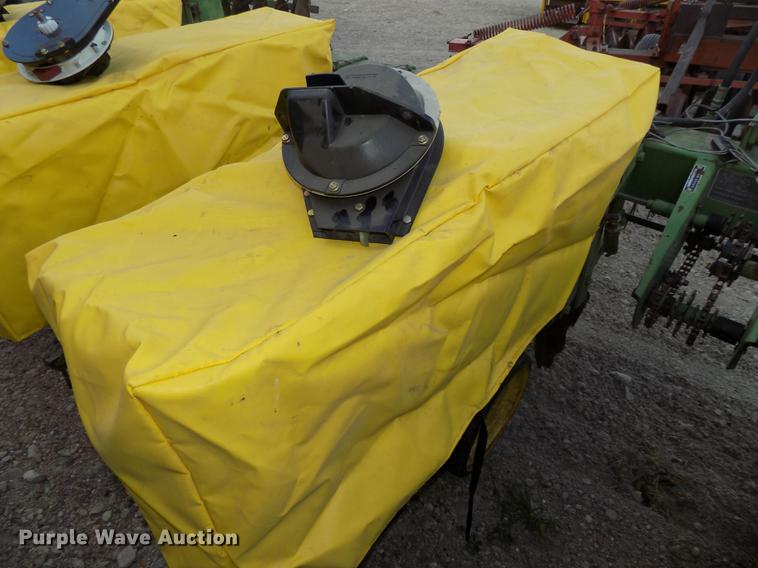 image for item DB8573 John Deere 7100 Max Emerge planter