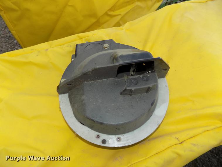 image for item DB8573 John Deere 7100 Max Emerge planter