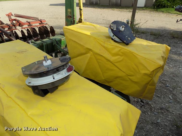image for item DB8573 John Deere 7100 Max Emerge planter