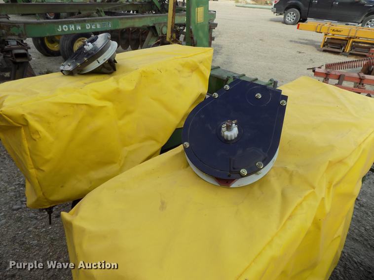 image for item DB8573 John Deere 7100 Max Emerge planter